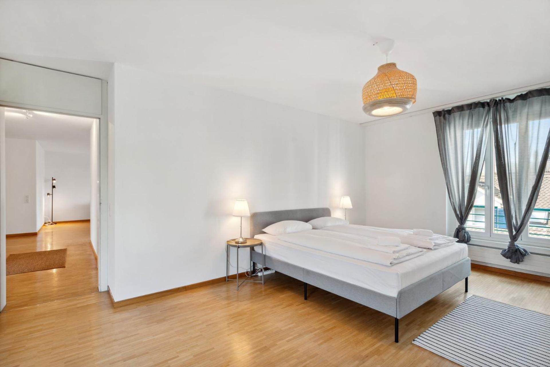 Spacious Central Apartments Hoting Цюрих Екстериор снимка